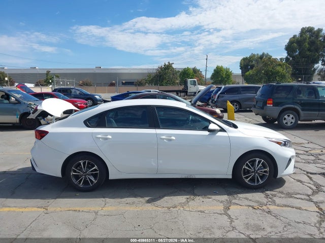 3KPF24ADXPE560803 KIA Forte Lxs