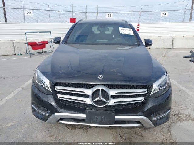 45985397 :رقم المزاد ، WDC0G4KB2JV106076 vin ، 2018 Mercedes-benz Glc 300 4matic مزاد بيع