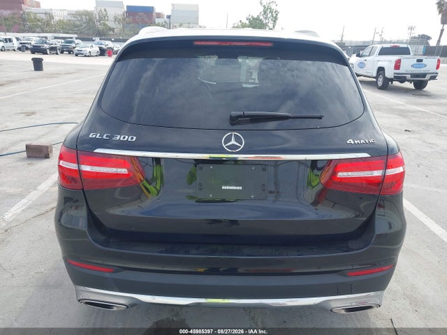 45985397 :رقم المزاد ، WDC0G4KB2JV106076 vin ، 2018 Mercedes-benz Glc 300 4matic مزاد بيع