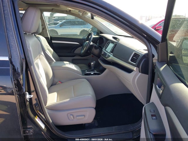 2017 Toyota Highlander Xle მანქანა იყიდება აუქციონზე, vin: 5TDKZRFH0HS519865, აუქციონის ნომერი: 45985431