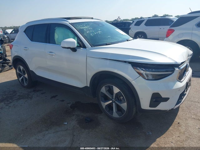 Aukcja sprzedaży 2023 Volvo Xc40 B5 Plus Bright Theme, vin: YV4L12UN0P2931055, numer aukcji: 45985453