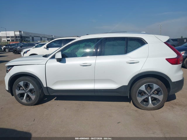 2023 Volvo Xc40 B5 Plus Bright Theme მანქანა იყიდება აუქციონზე, vin: YV4L12UN0P2931055, აუქციონის ნომერი: 45985453