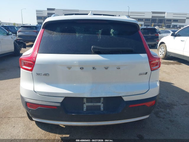 2023 Volvo Xc40 B5 Plus Bright Theme მანქანა იყიდება აუქციონზე, vin: YV4L12UN0P2931055, აუქციონის ნომერი: 45985453