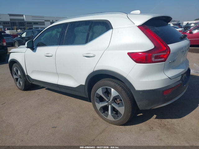 2023 Volvo Xc40 B5 Plus Bright Theme მანქანა იყიდება აუქციონზე, vin: YV4L12UN0P2931055, აუქციონის ნომერი: 45985453
