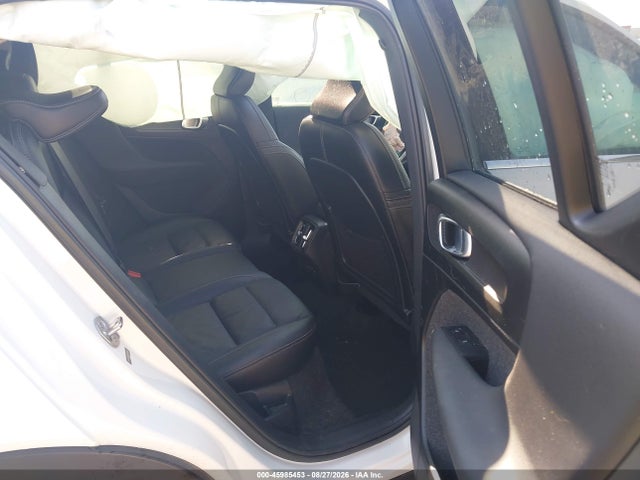 2023 Volvo Xc40 B5 Plus Bright Theme მანქანა იყიდება აუქციონზე, vin: YV4L12UN0P2931055, აუქციონის ნომერი: 45985453