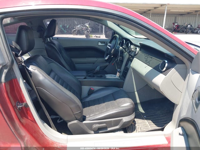 2008 Ford Mustang V6 Deluxe/v6 Premium მანქანა იყიდება აუქციონზე, vin: 1ZVHT80N985107998, აუქციონის ნომერი: 45985474