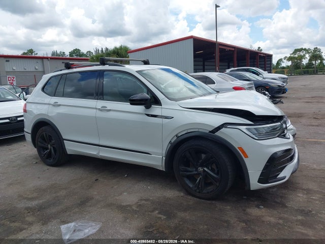 45985482 :رقم المزاد ، 3VVCB7AX7PM101539 vin ، 2023 Volkswagen Tiguan 2.0t Se R-line Black مزاد بيع