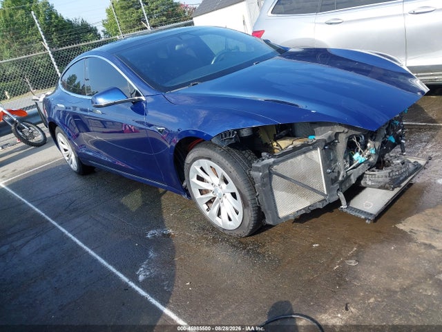 Продаж на аукціоні авто 2018 Tesla Model S, vin: 5YJSA1E21JF282643, номер лоту: 45985500
