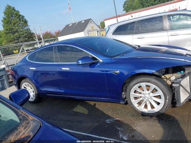 Продаж на аукціоні авто 2018 Tesla Model S, vin: 5YJSA1E21JF282643, номер лоту: 45985500