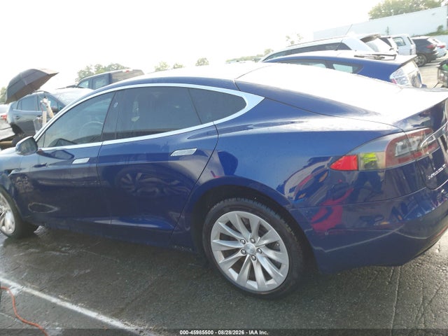 Продаж на аукціоні авто 2018 Tesla Model S, vin: 5YJSA1E21JF282643, номер лоту: 45985500