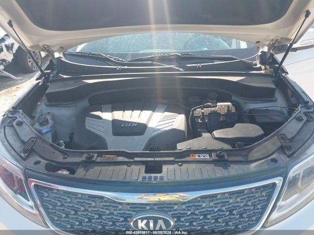 45985617 :رقم المزاد ، 5XYKWDA71FG572711 vin ، 2015 Kia Sorento Limited V6 مزاد بيع