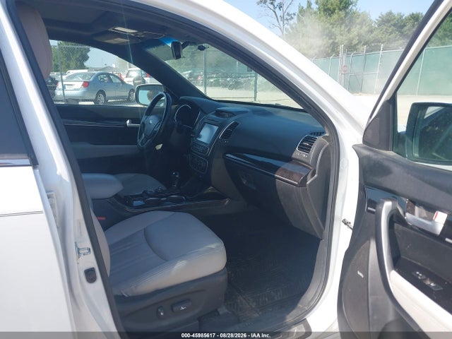 45985617 :رقم المزاد ، 5XYKWDA71FG572711 vin ، 2015 Kia Sorento Limited V6 مزاد بيع