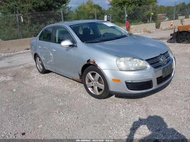 2008 Volkswagen Jetta Se/sel მანქანა იყიდება აუქციონზე, vin: 3VWRM71K98M035517, აუქციონის ნომერი: 45985642