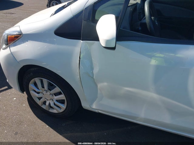 Toyota YARIS L 2015 VNKKTUD39FA041829 Image 12