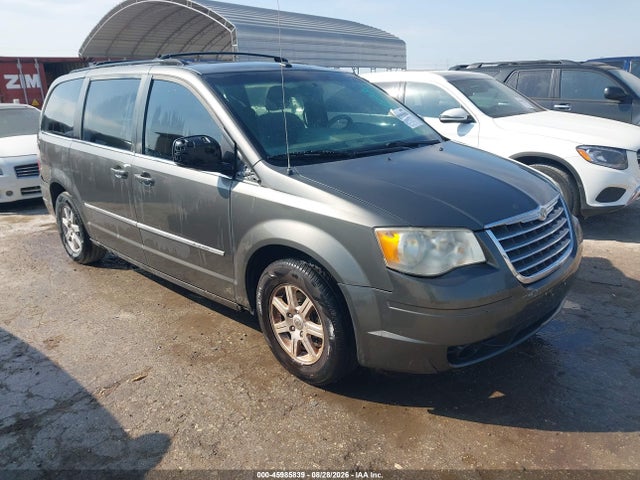 45985839 :رقم المزاد ، 2A4RR5DX5AR240227 vin ، 2010 Chrysler Town & Country Touring مزاد بيع