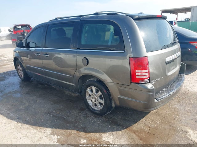 45985839 :رقم المزاد ، 2A4RR5DX5AR240227 vin ، 2010 Chrysler Town & Country Touring مزاد بيع