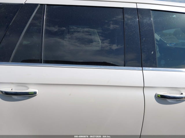 5LMJJ3LT8JEL08779 Lincoln Navigator L Reserve