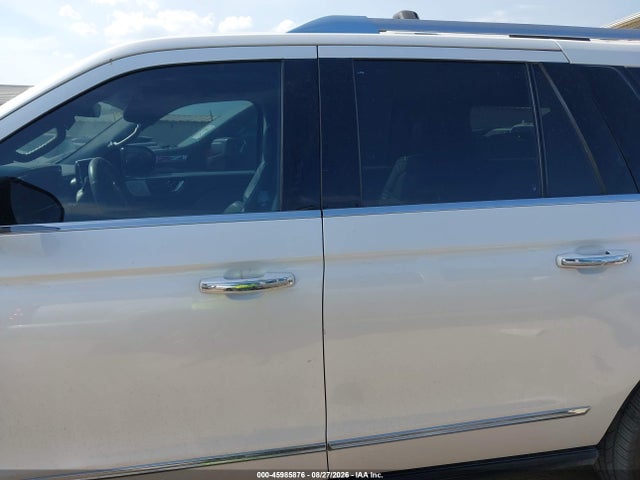 5LMJJ3LT8JEL08779 Lincoln Navigator L Reserve