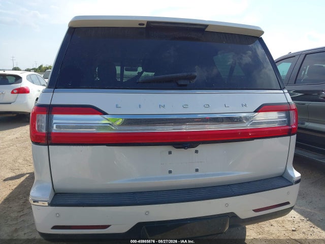 5LMJJ3LT8JEL08779 Lincoln Navigator L Reserve