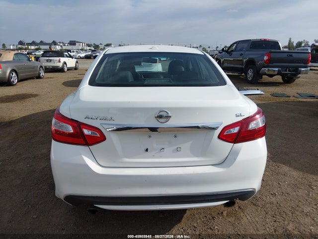 1N4AL3AP3JC157715 Nissan Altima 2.5 Sl