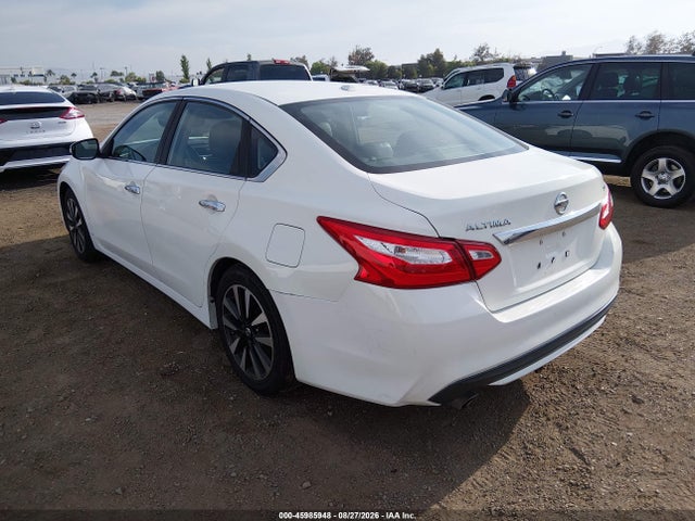1N4AL3AP3JC157715 Nissan Altima 2.5 Sl