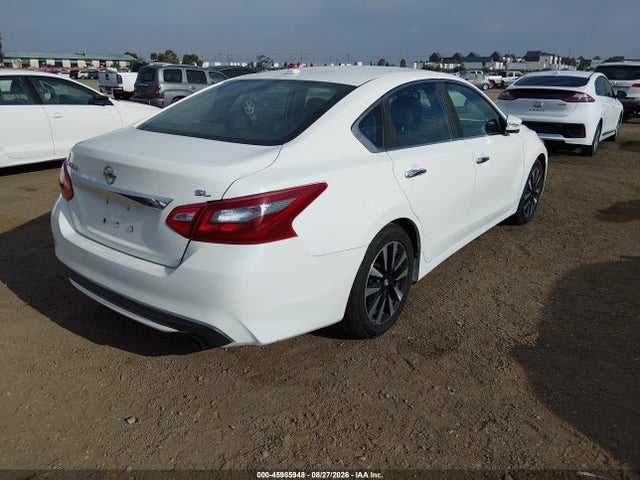 1N4AL3AP3JC157715 Nissan Altima 2.5 Sl