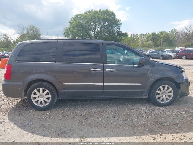2016 Chrysler Town & Country Touring მანქანა იყიდება აუქციონზე, vin: 2C4RC1BG2GR129467, აუქციონის ნომერი: 45985961