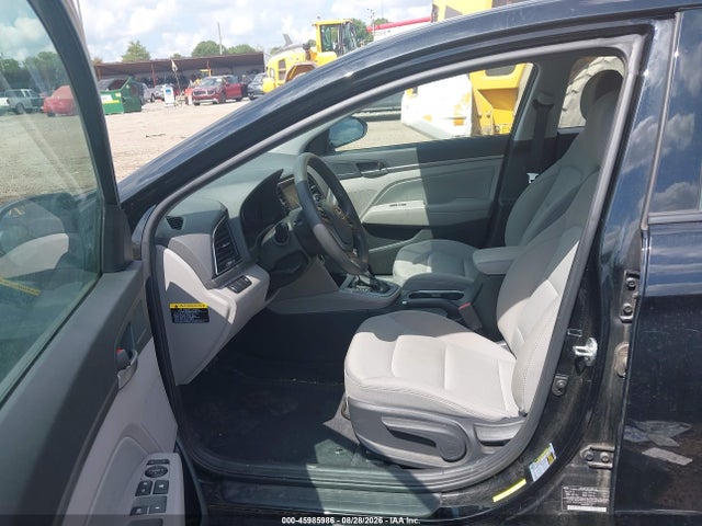 Продажа на аукционе авто 2017 Hyundai Elantra Se, vin: 5NPD84LF2HH172093, номер лота: 45985986