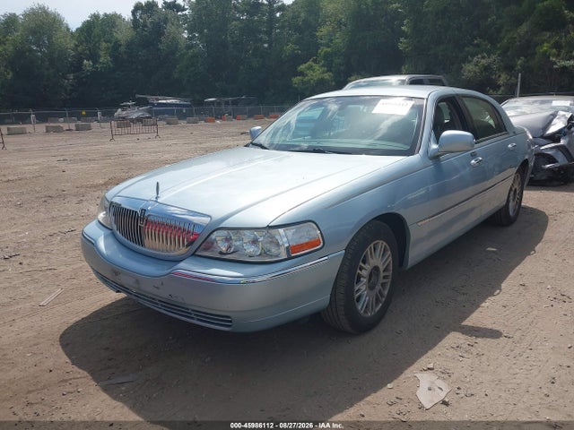 Aukcja sprzedaży 2009 Lincoln Town Car Signature Limited, vin: 2LNHM82V39X610824, numer aukcji: 45986112