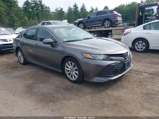 Продаж на аукціоні авто 2018 Toyota Camry Le, vin: 4T1B11HK8JU055318, номер лоту: 45986282