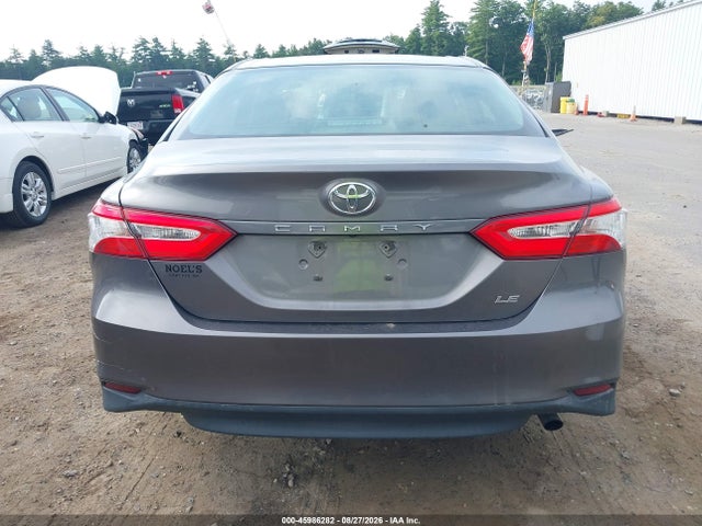 Продаж на аукціоні авто 2018 Toyota Camry Le, vin: 4T1B11HK8JU055318, номер лоту: 45986282
