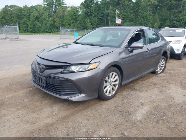 Продаж на аукціоні авто 2018 Toyota Camry Le, vin: 4T1B11HK8JU055318, номер лоту: 45986282