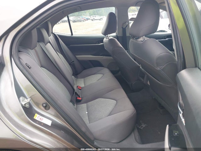 Продаж на аукціоні авто 2018 Toyota Camry Le, vin: 4T1B11HK8JU055318, номер лоту: 45986282