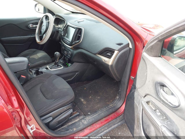 Продаж на аукціоні авто 2016 Jeep Cherokee Latitude, vin: 1C4PJMCS2GW305684, номер лоту: 45986293