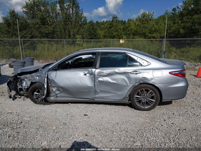 45986343 :رقم المزاد ، 4T1BF1FK0HU636164 vin ، 2017 Toyota Camry Se مزاد بيع