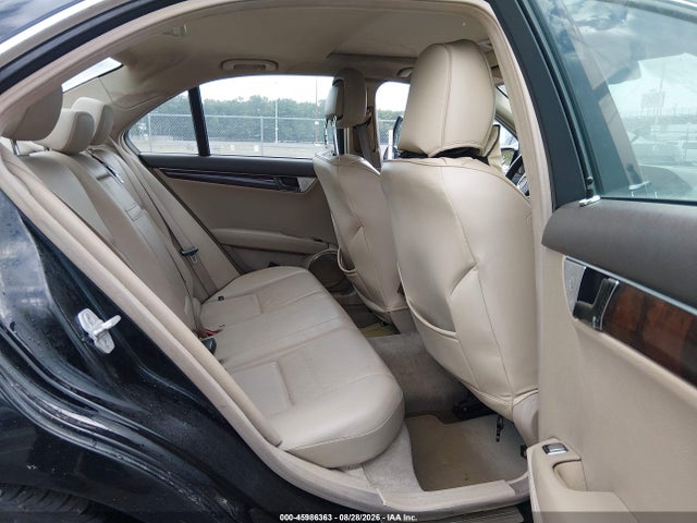 2013 Mercedes-benz C 300 Sport 4matic მანქანა იყიდება აუქციონზე, vin: WDDGF8AB9DA844118, აუქციონის ნომერი: 45986363