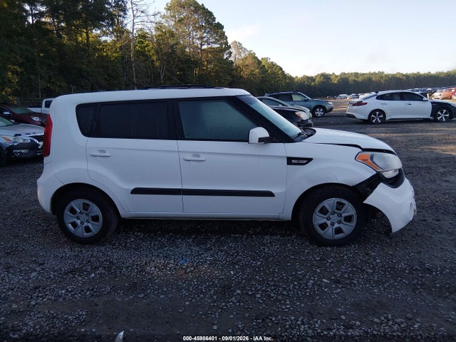 45986401 :رقم المزاد ، KNDJT2A50D7565847 vin ، 2013 Kia Soul مزاد بيع