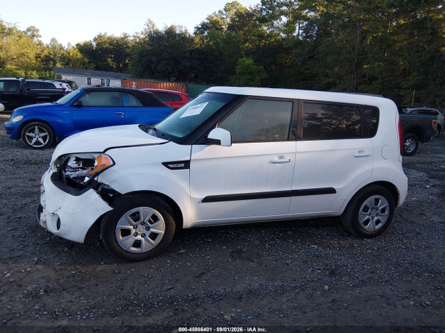 45986401 :رقم المزاد ، KNDJT2A50D7565847 vin ، 2013 Kia Soul مزاد بيع