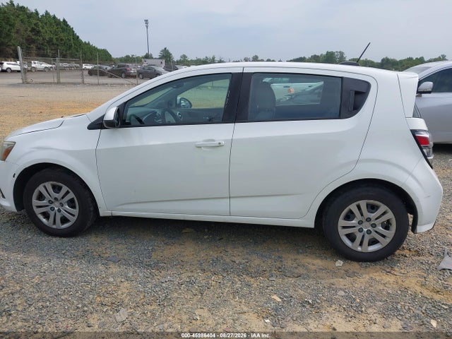 Продаж на аукціоні авто 2018 Chevrolet Sonic Lt Auto, vin: 1G1JG6SH6J4107031, номер лоту: 45986404