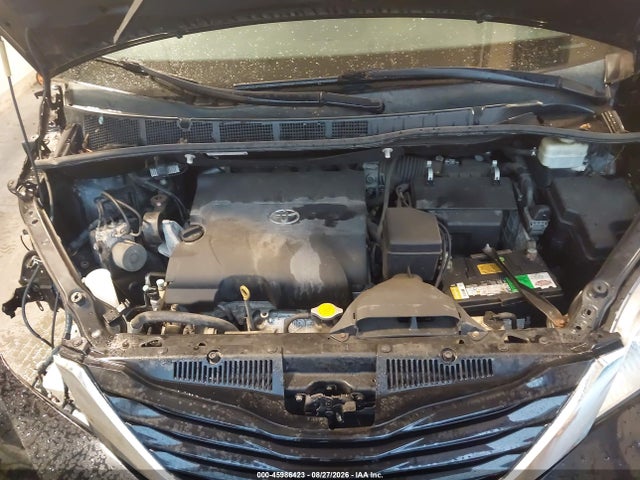 Продажа на аукционе авто 2015 Toyota Sienna Xle 8 Passenger, vin: 5TDYK3DC4FS572813, номер лота: 45986423