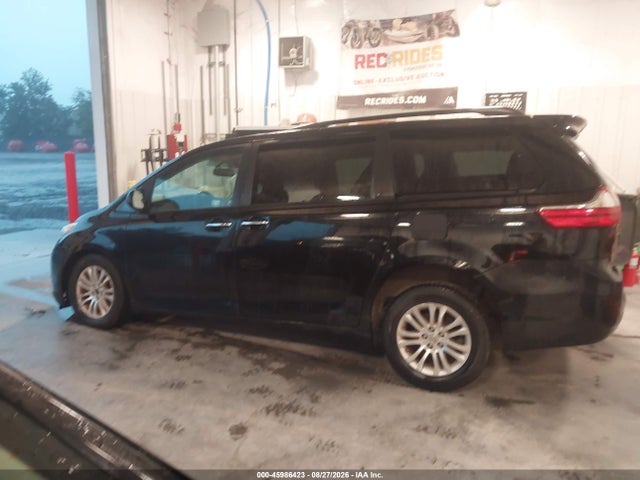 Продажа на аукционе авто 2015 Toyota Sienna Xle 8 Passenger, vin: 5TDYK3DC4FS572813, номер лота: 45986423