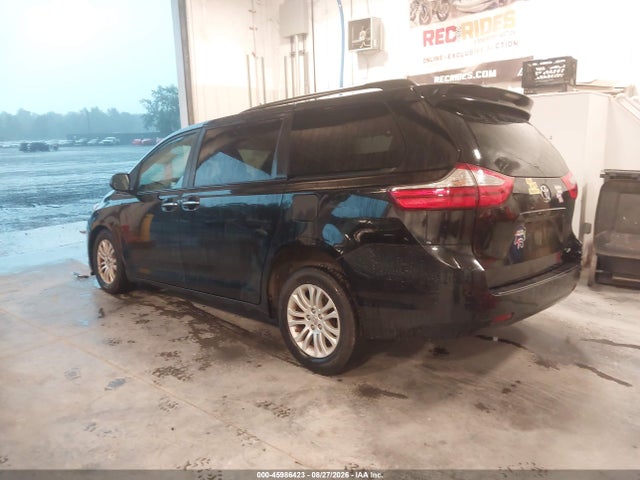 Продажа на аукционе авто 2015 Toyota Sienna Xle 8 Passenger, vin: 5TDYK3DC4FS572813, номер лота: 45986423