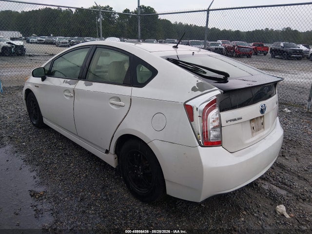 JTDKN3DUXE1770832 Toyota Prius Two