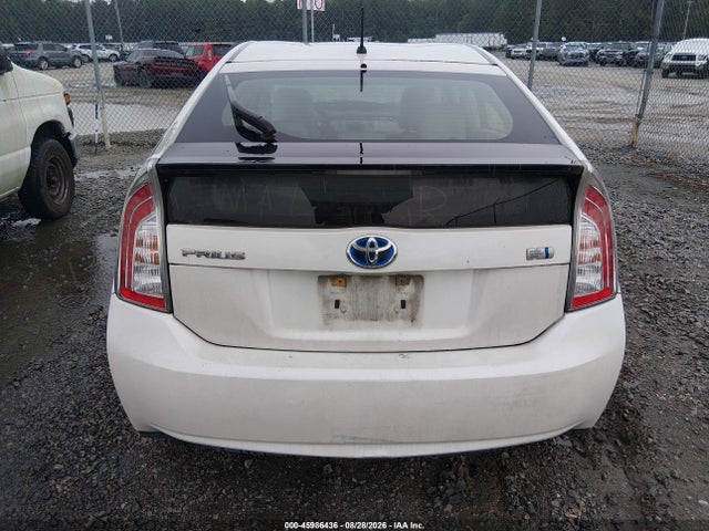 JTDKN3DUXE1770832 Toyota Prius Two