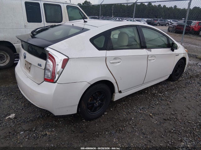 JTDKN3DUXE1770832 Toyota Prius Two