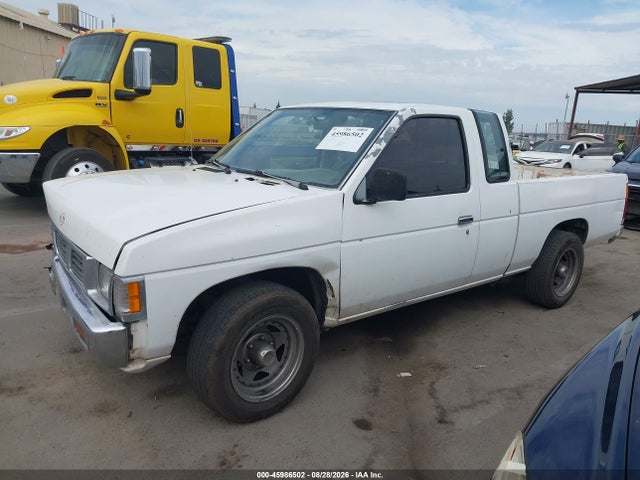 1997 Nissan 4x2 Truck Se/xe მანქანა იყიდება აუქციონზე, vin: 1N6SD16S9VC415025, აუქციონის ნომერი: 45986502