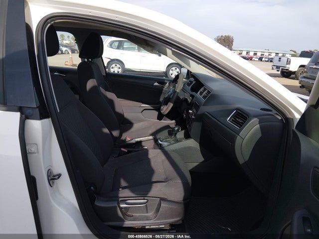 2011 Volkswagen Jetta 2.0l S მანქანა იყიდება აუქციონზე, vin: 3VW2K7AJ1BM042502, აუქციონის ნომერი: 45986526