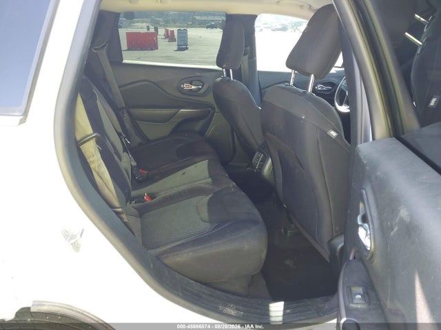 45986574 :رقم المزاد ، 1C4PJLCB6KD312913 vin ، 2019 Jeep Cherokee Latitude Fwd مزاد بيع