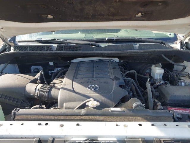 5TFEM5F10KX142950 Toyota Tundra Sr5 4.6l V8