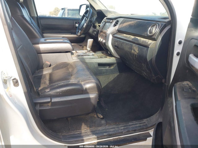 5TFEM5F10KX142950 Toyota Tundra Sr5 4.6l V8